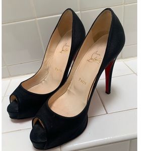 Louboutin- Black Very Prive Satin Platform Pumps